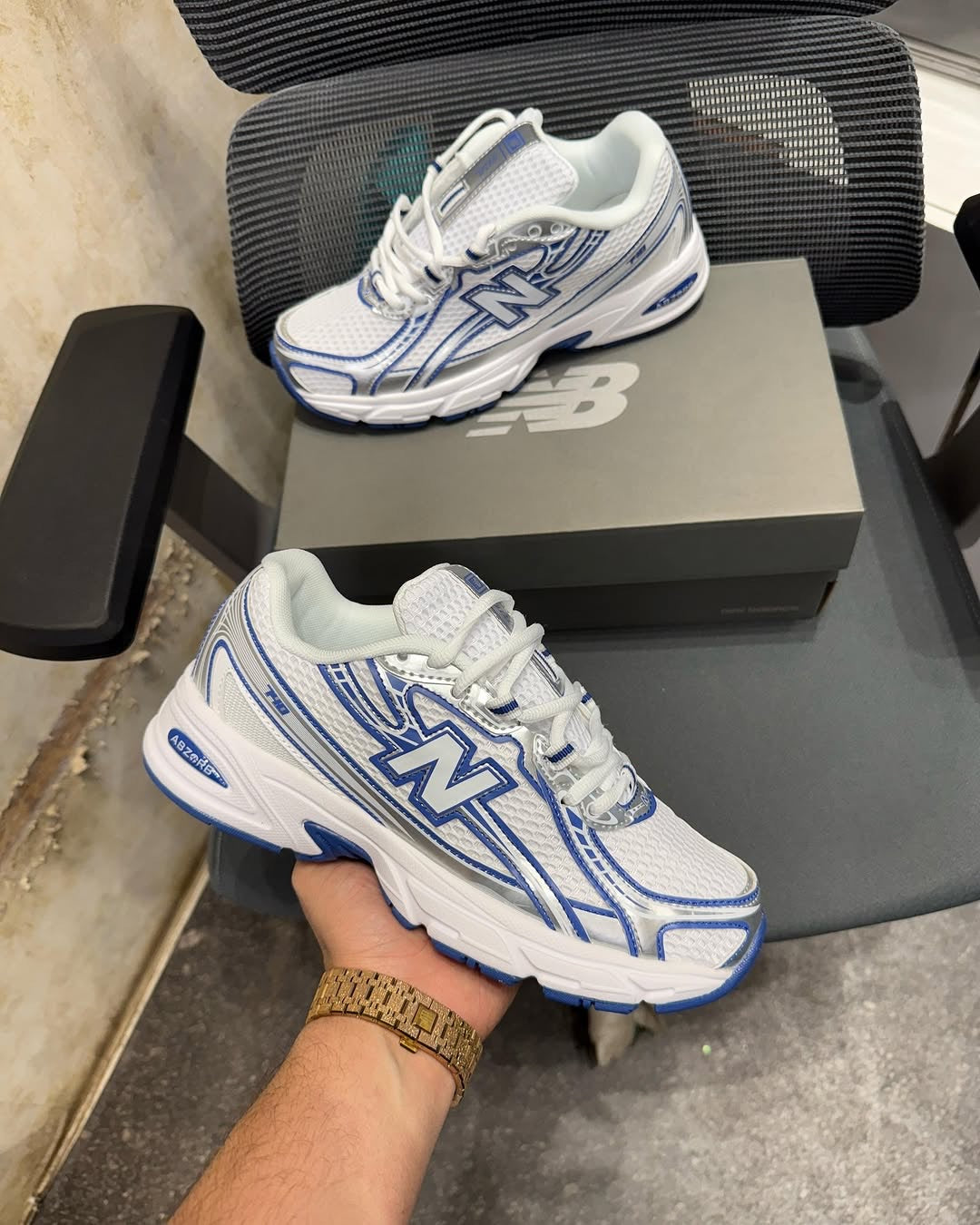 New Balance 740